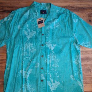 NWT Men's Short Sleeve Button Up Sz Large